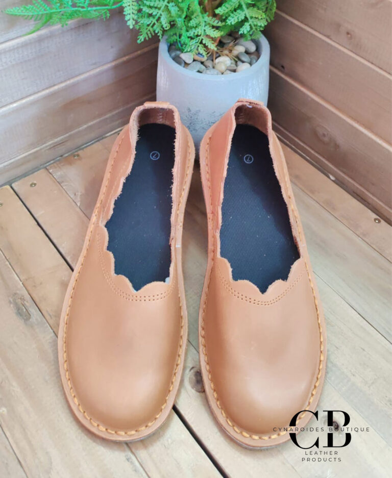 Leather Scallop Slip-on Shoe